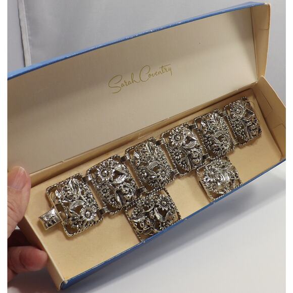 Sarah Coventry Book Chain Floral Bracelet Earrings Set, 1960s, Original Box - Picture 9 of 10